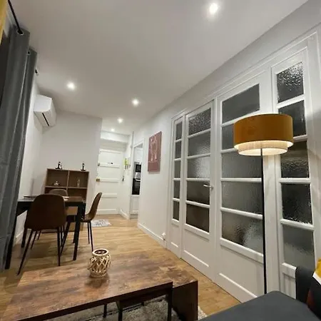 Republique Garden Apartment *