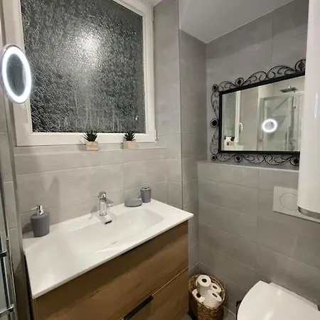 Διαμέρισμα Republique Garden *